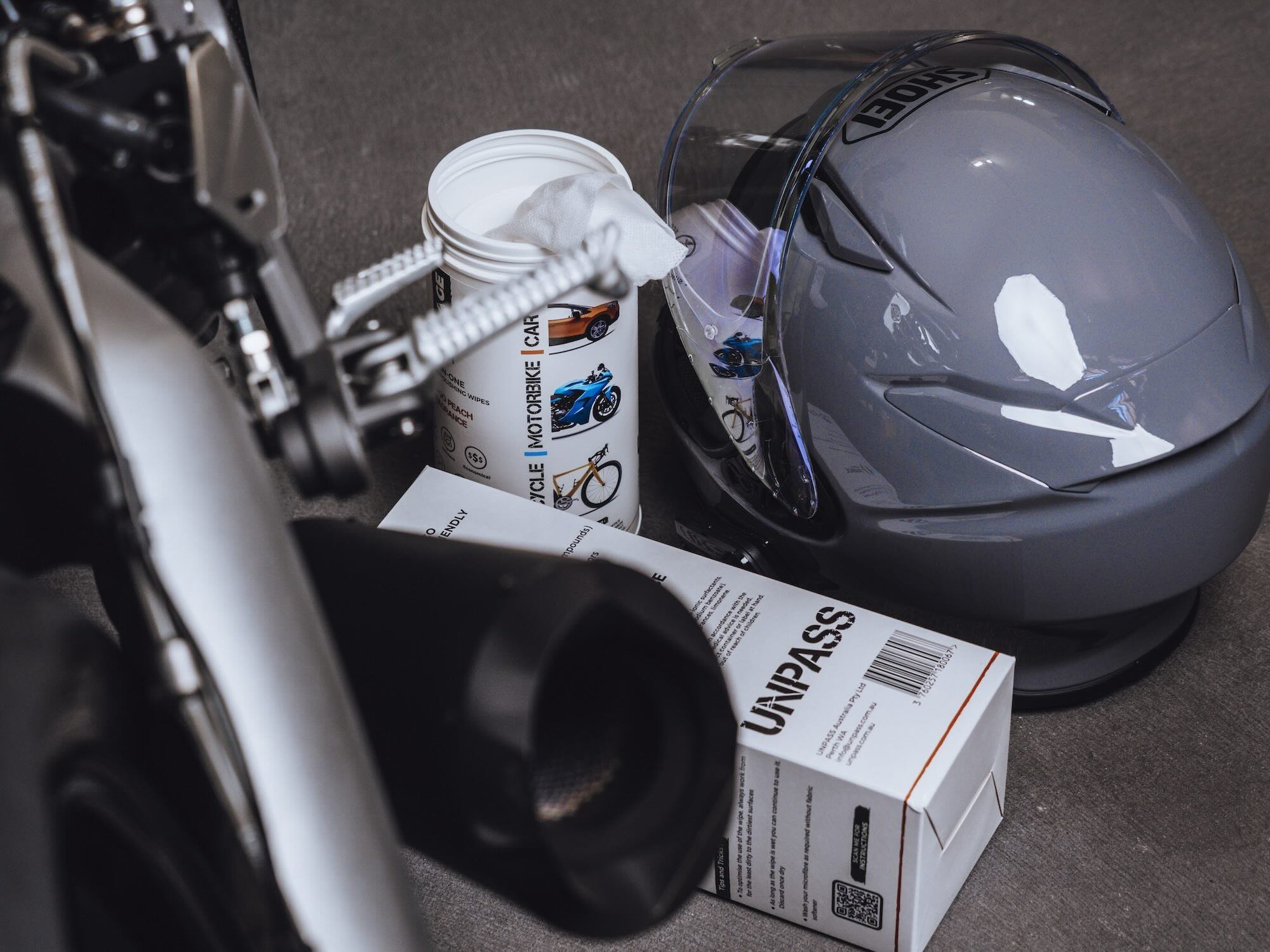 UNPASS Orage Cleaning Wipes for Bikes, Motorcycles and Cars with mango peach fragrance